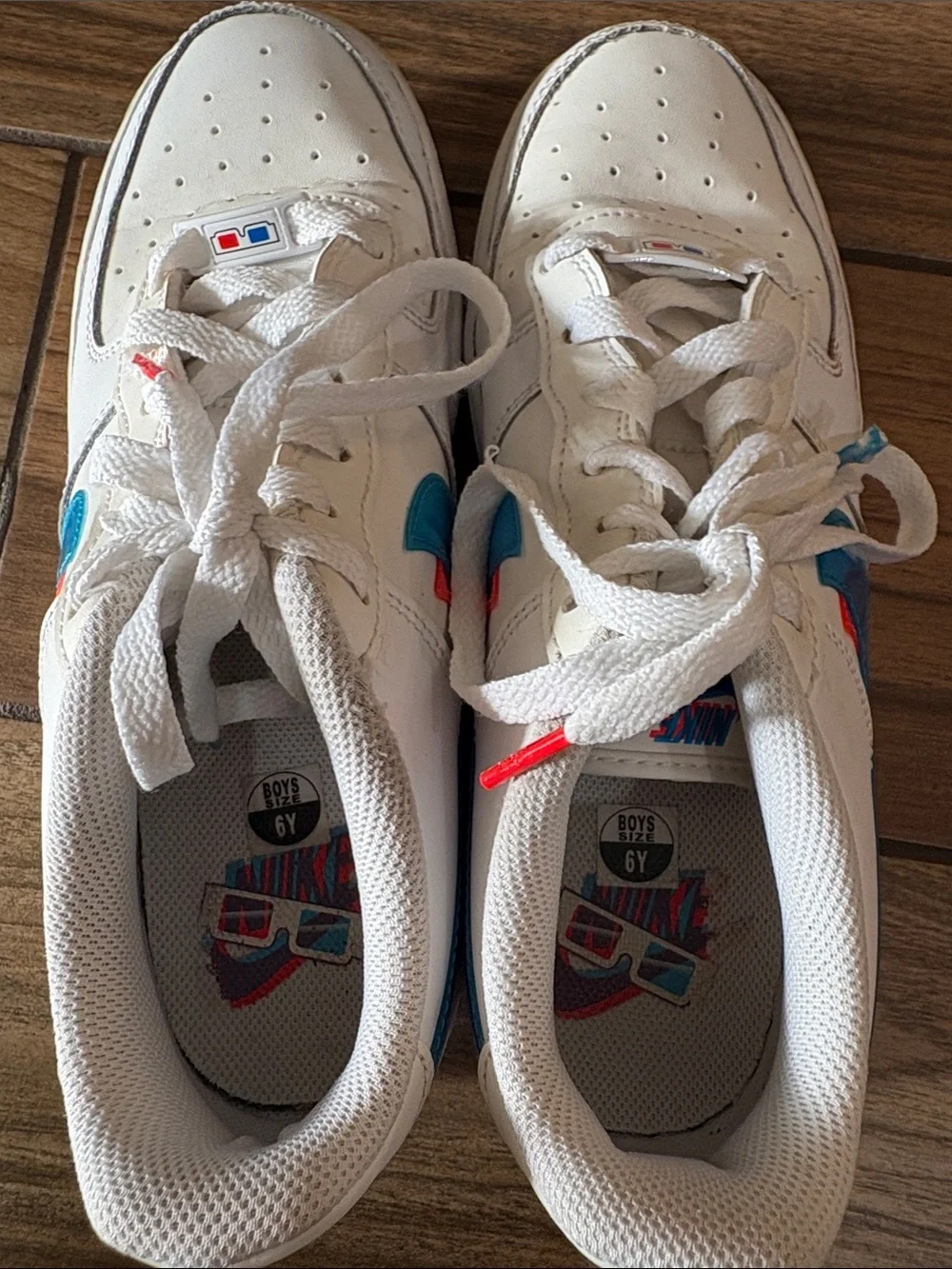 Nike 3D glasses Kids White Sneakers with Blue Swoosh and Red Accents